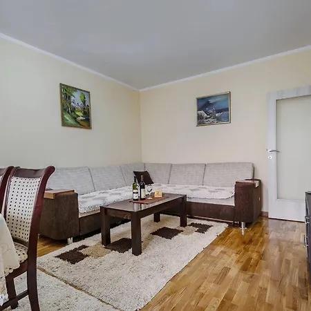 View 00-24 Белград