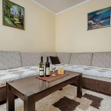 View 00-24 Белград