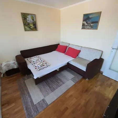 View 00-24 * Белград