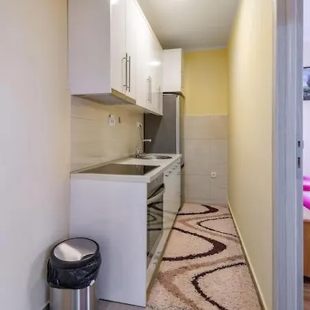 View 00-24 Апартаменты *